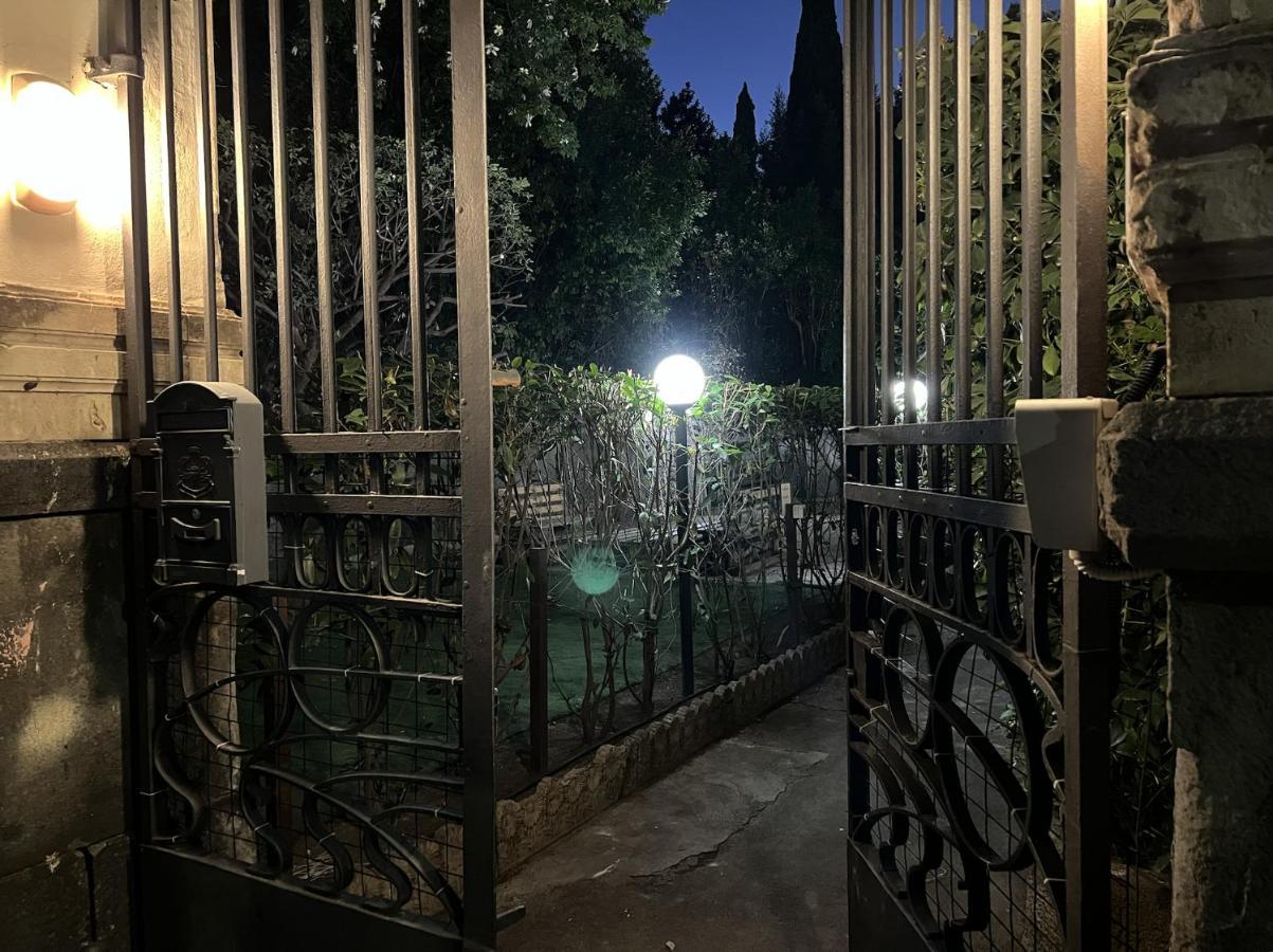 Il Giardino E Gli Affreschi Bed & Breakfast Catania Ngoại thất bức ảnh